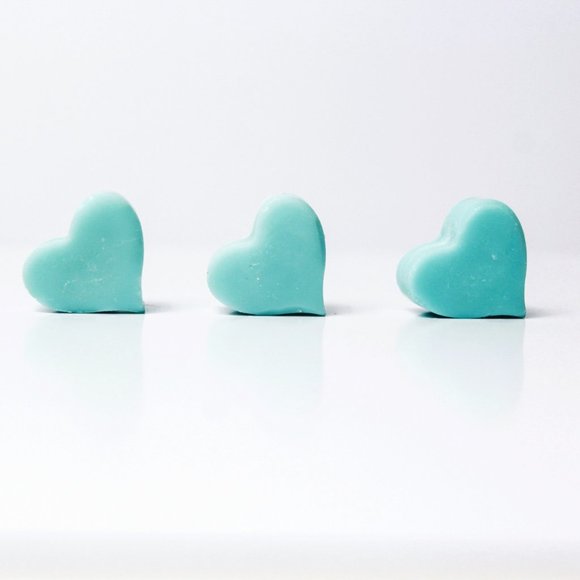 The Portland Rain- Heart Wax Melts - Picture 2 of 4
